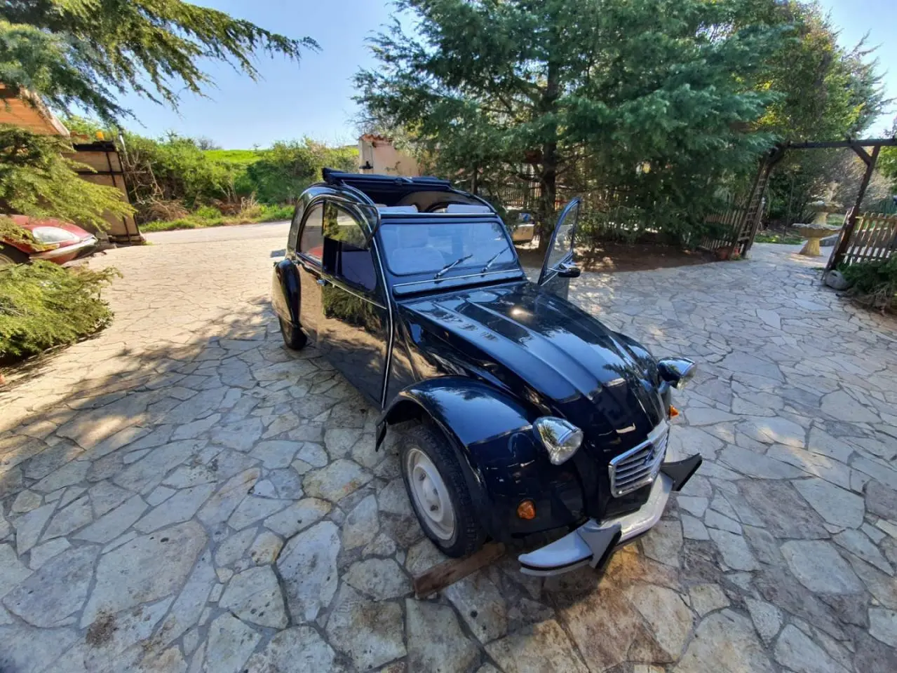 Citroën 2CV6 Heckansicht